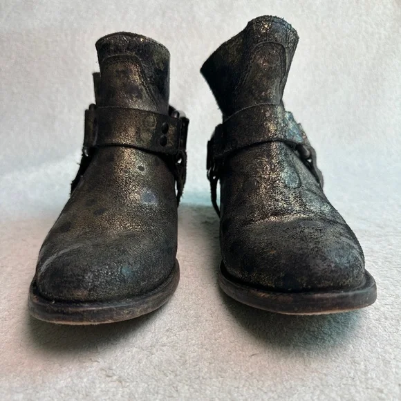 Freebird by Steven Phlow Metallic Distressed Gold Ankle Boot 8 M women’s booties